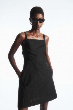 Women's COS Open-Back Mini Pinafore Dress Black NZ-54FWCVOZG