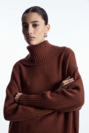 Women's COS Oversized Pure Cashmere Roll-Neck Sweaters Red NZ-47SOZLKHD