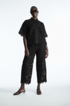 Women's COS Short-Sleeved Broderie Anglaise Shirts Black NZ-34PSYIJON