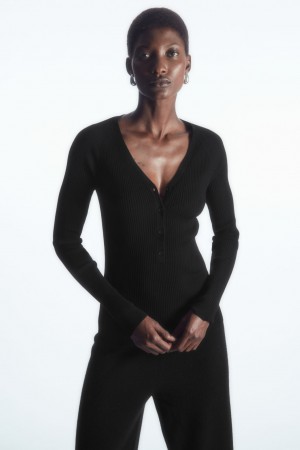Women's COS V-Neck Ribbed Wool Henley Tops Black NZ-43MXDQEWY