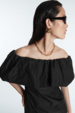 Women's COS Voluminous Off-The-Shoulder Tops Black NZ-84BAOLYVJ