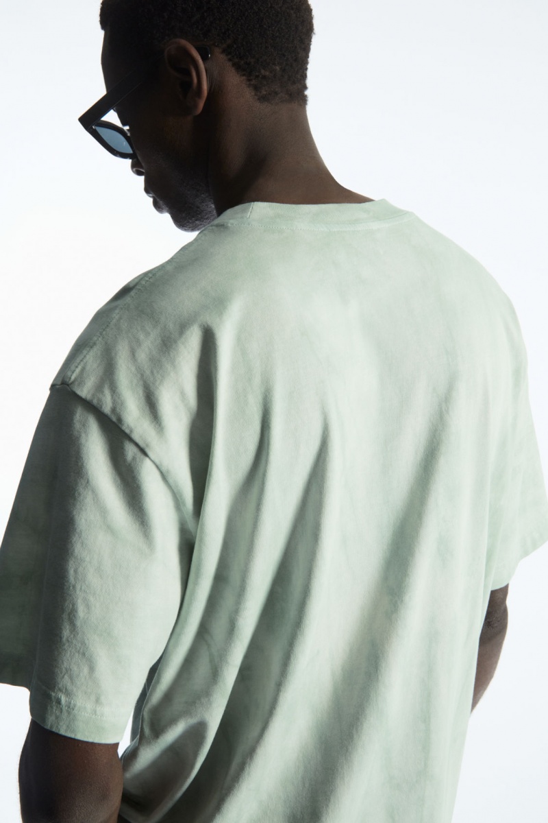 Men's COS Oversized-Dye T-Shirt Light Green / White NZ-98JBPREIC