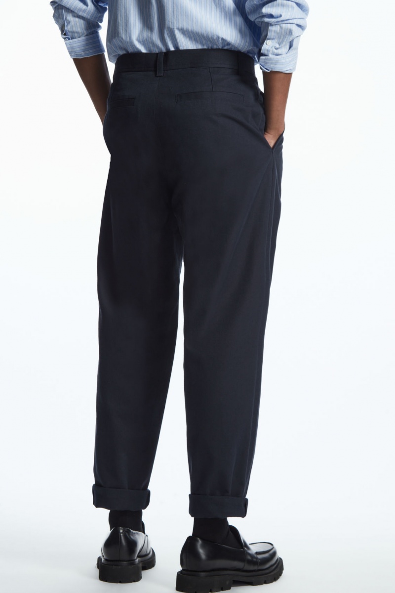 Men's COS Tapered Pleated Twill Chino Pants Navy NZ-60IGNWMUE
