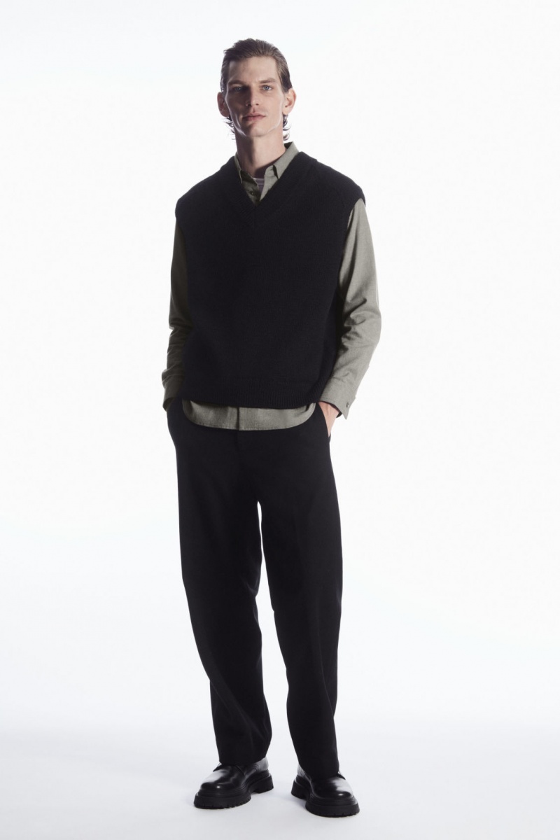 Men's COS V-Neck Textured-Wool Vest Black NZ-51PYWLJDZ