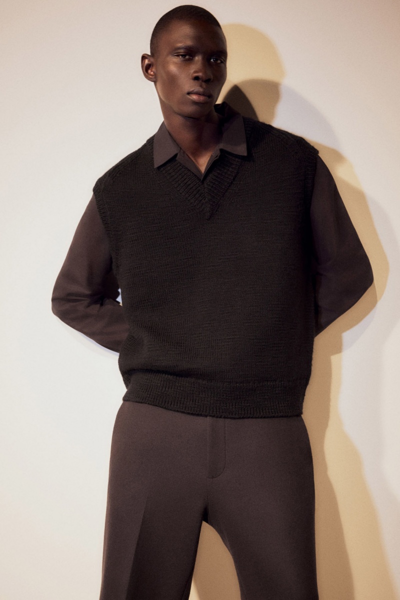 Men's COS V-Neck Textured-Wool Vest Black NZ-51PYWLJDZ