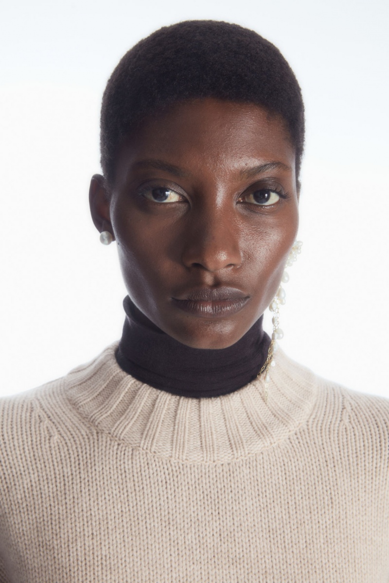 Women's COS Chunky Pure Cashmere Crew-Neck Jumpers Cream NZ-21RYMPBGV