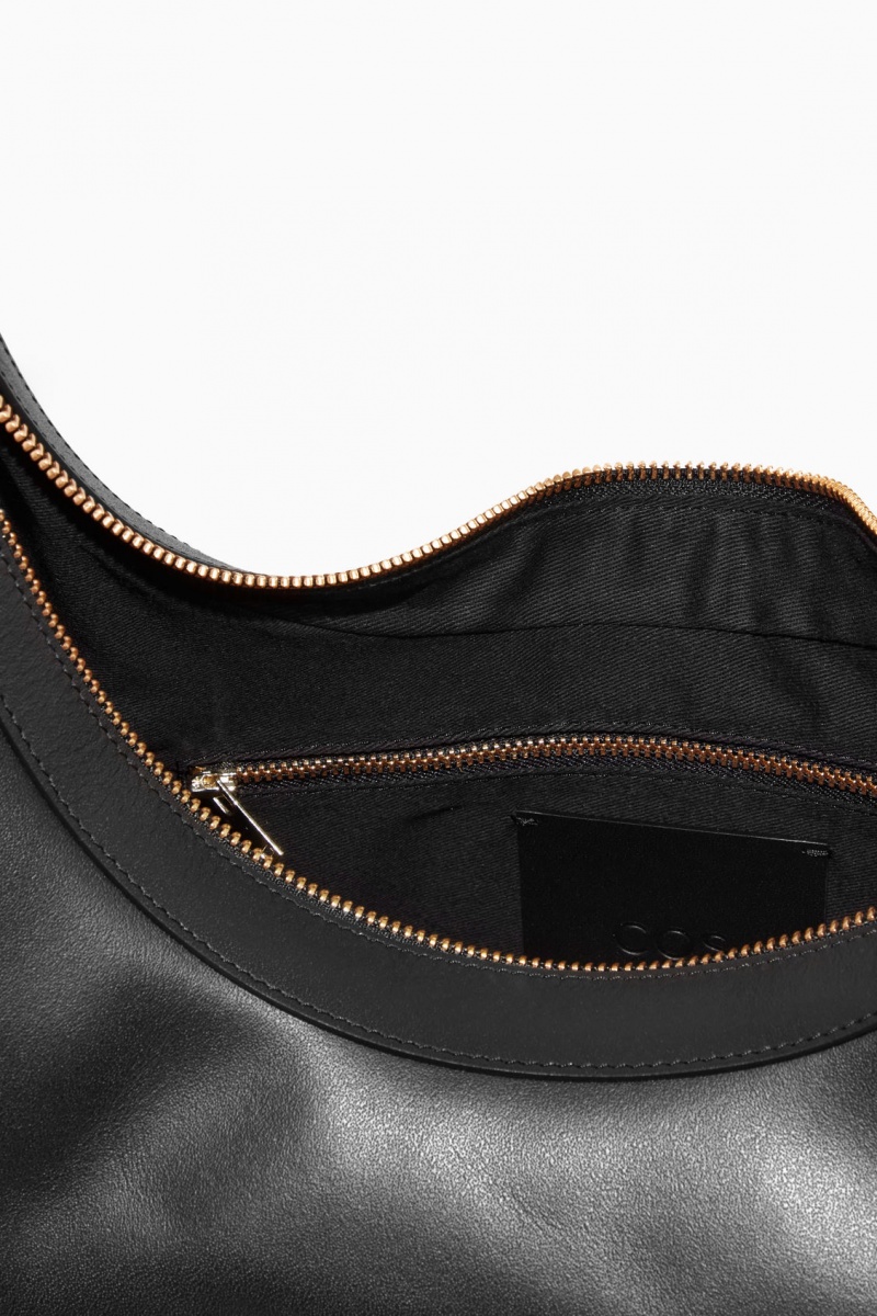 Women's COS Crescent Leather Crossbody Bag Black NZ-28OKAJVMX