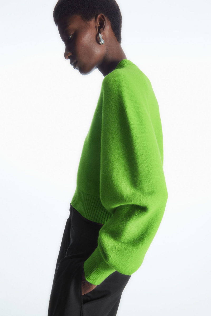 Women's COS Cropped V-Neck Wool Sweaters Green NZ-07QBEIPVD