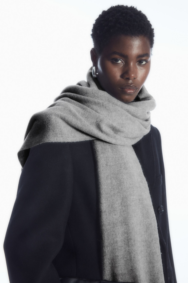 Women's COS Fringed Pure Wool Scarf Light Grey NZ-30LDFMANI