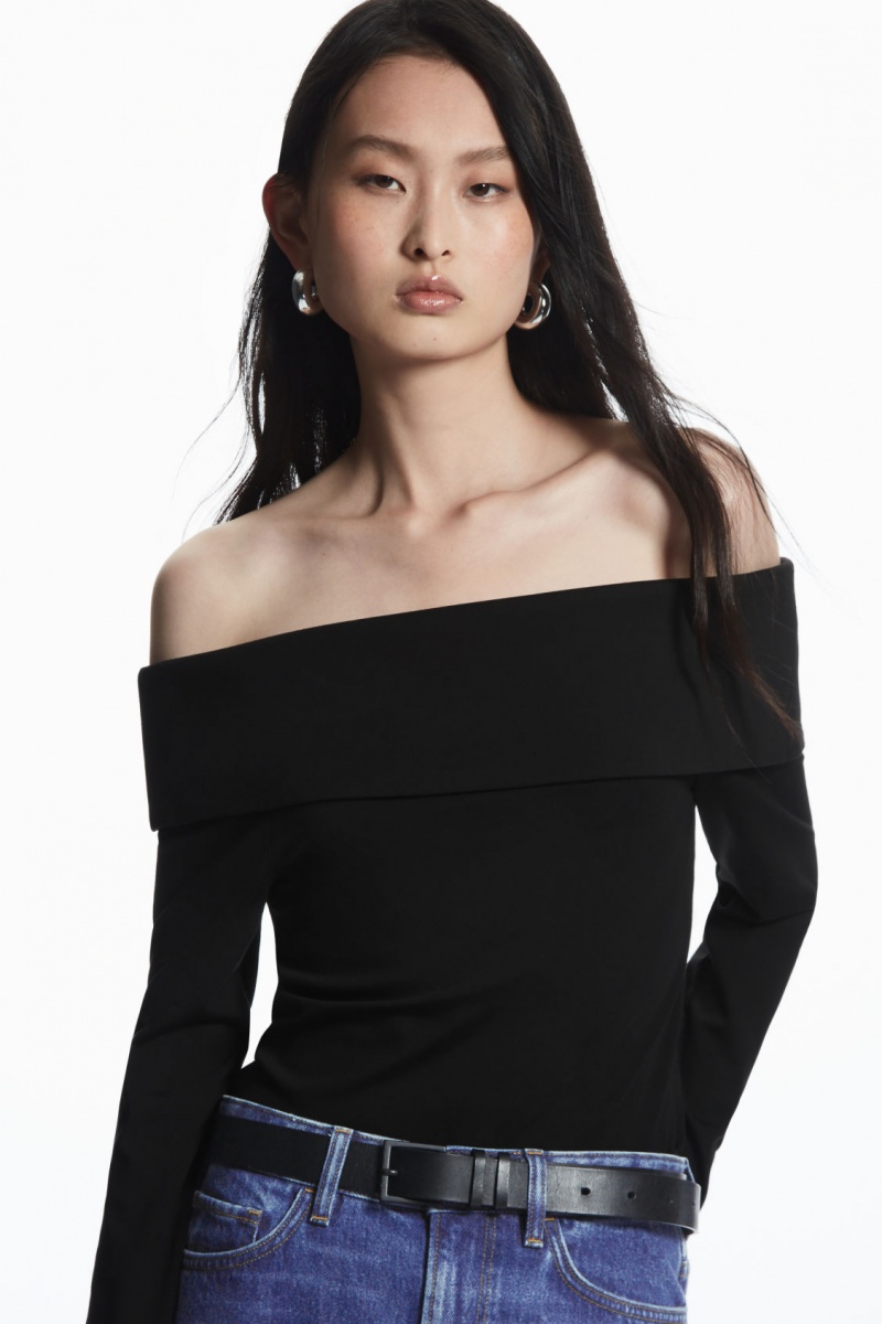 Women\'s COS Off-The-Shoulder Long-Sleeved Tops Black NZ-14RFEIAGU