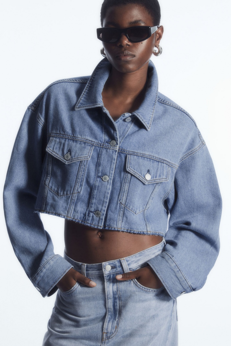 Women\'s COS Oversized Cropped Denim Overshirt Shirts Light Blue NZ-72DTOCQWF