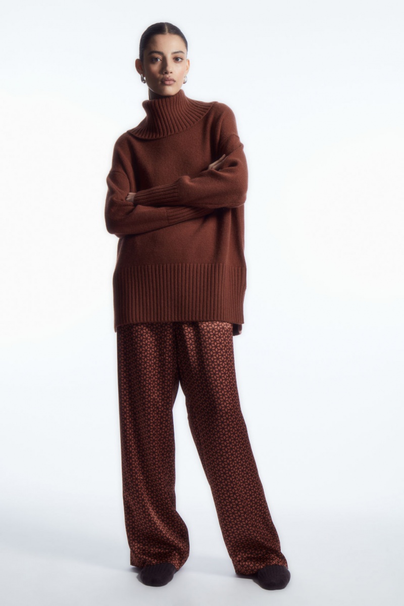 Women's COS Oversized Pure Cashmere Roll-Neck Sweaters Red NZ-47SOZLKHD