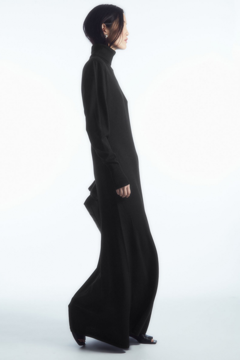 Women's COS Power-Shoulder Merino Wool Maxi Dress Black NZ-03SRZDTFW