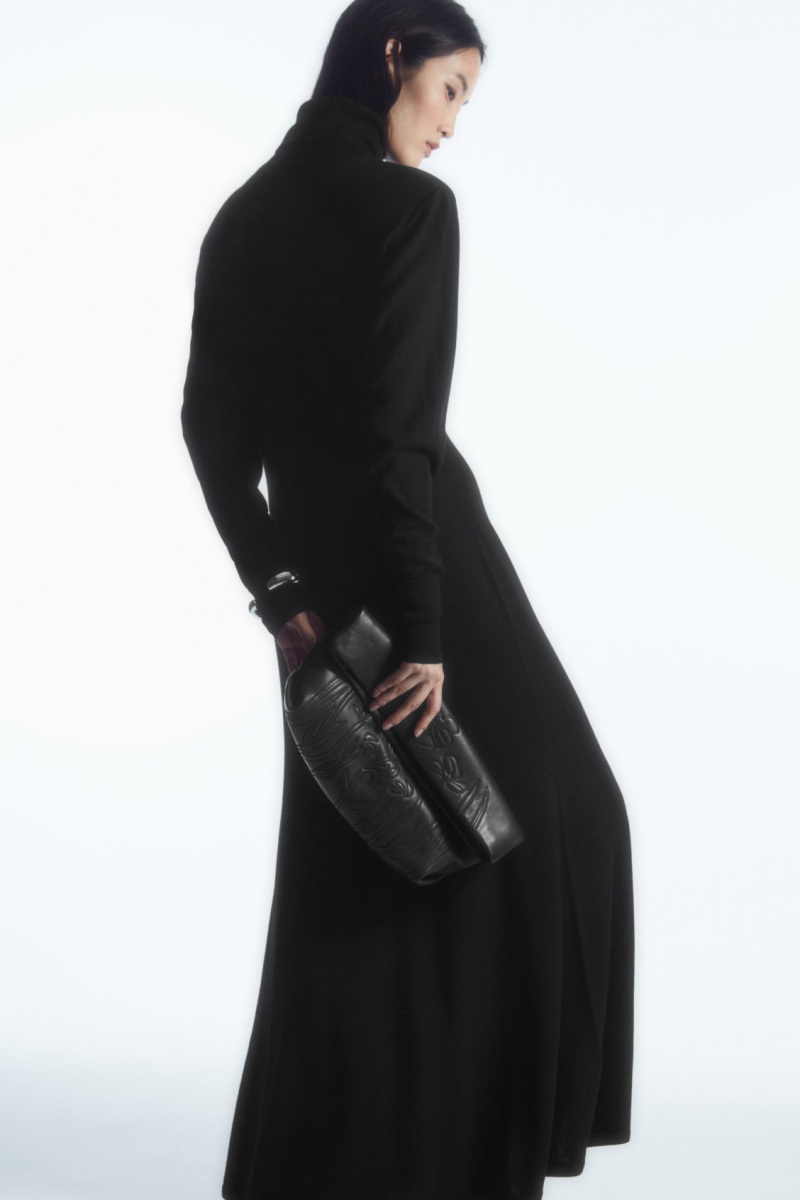 Women's COS Power-Shoulder Merino Wool Maxi Dress Black NZ-03SRZDTFW