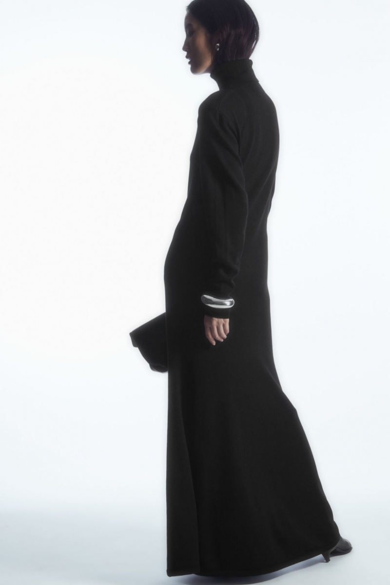 Women's COS Power-Shoulder Merino Wool Maxi Dress Black NZ-03SRZDTFW