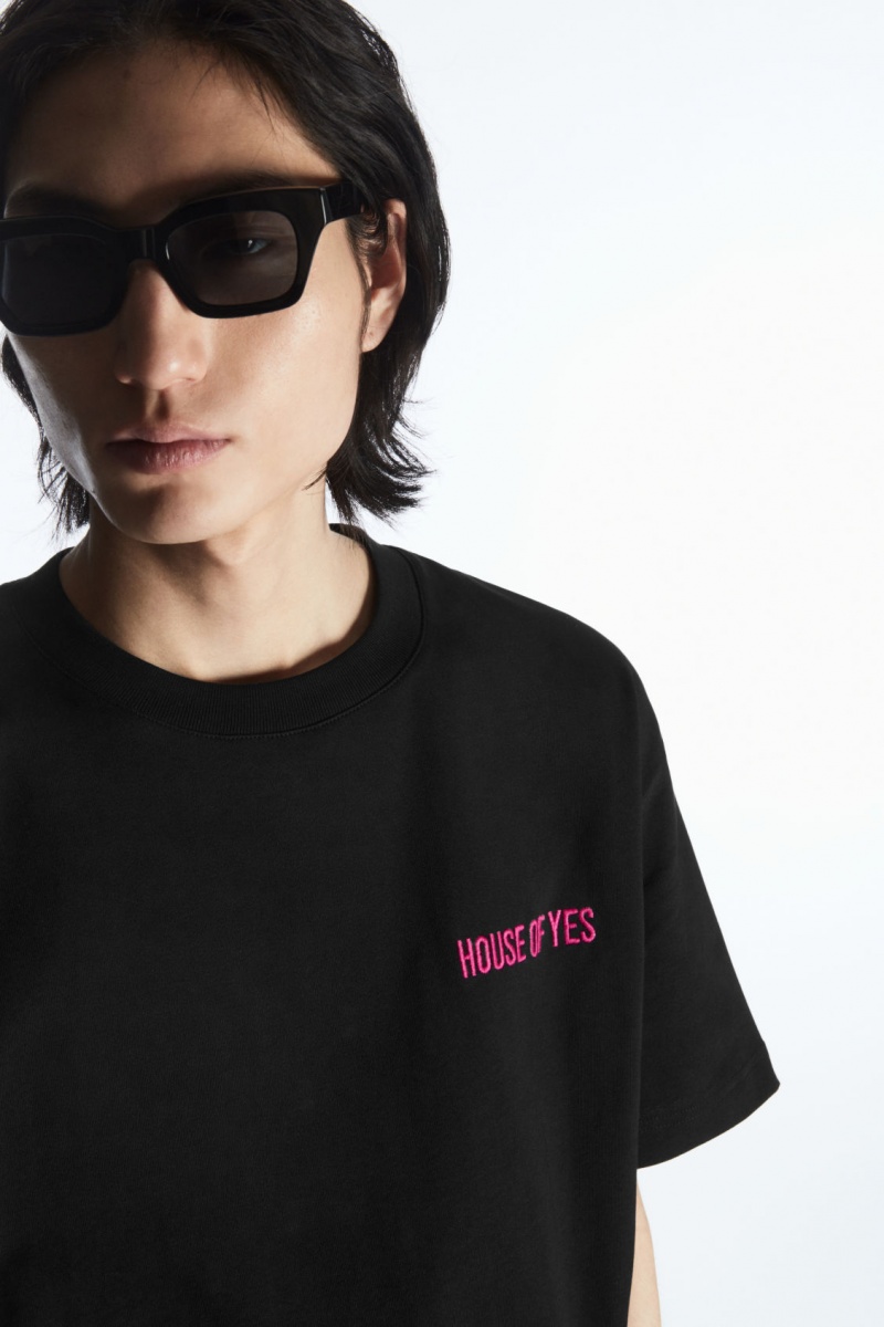 Women's COS Pride 2023 T-Shirt Black NZ-92NXCFUQT