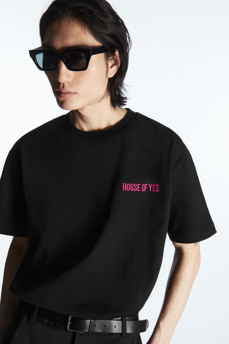 Women's COS Pride 2023 T-Shirt Black NZ-92NXCFUQT
