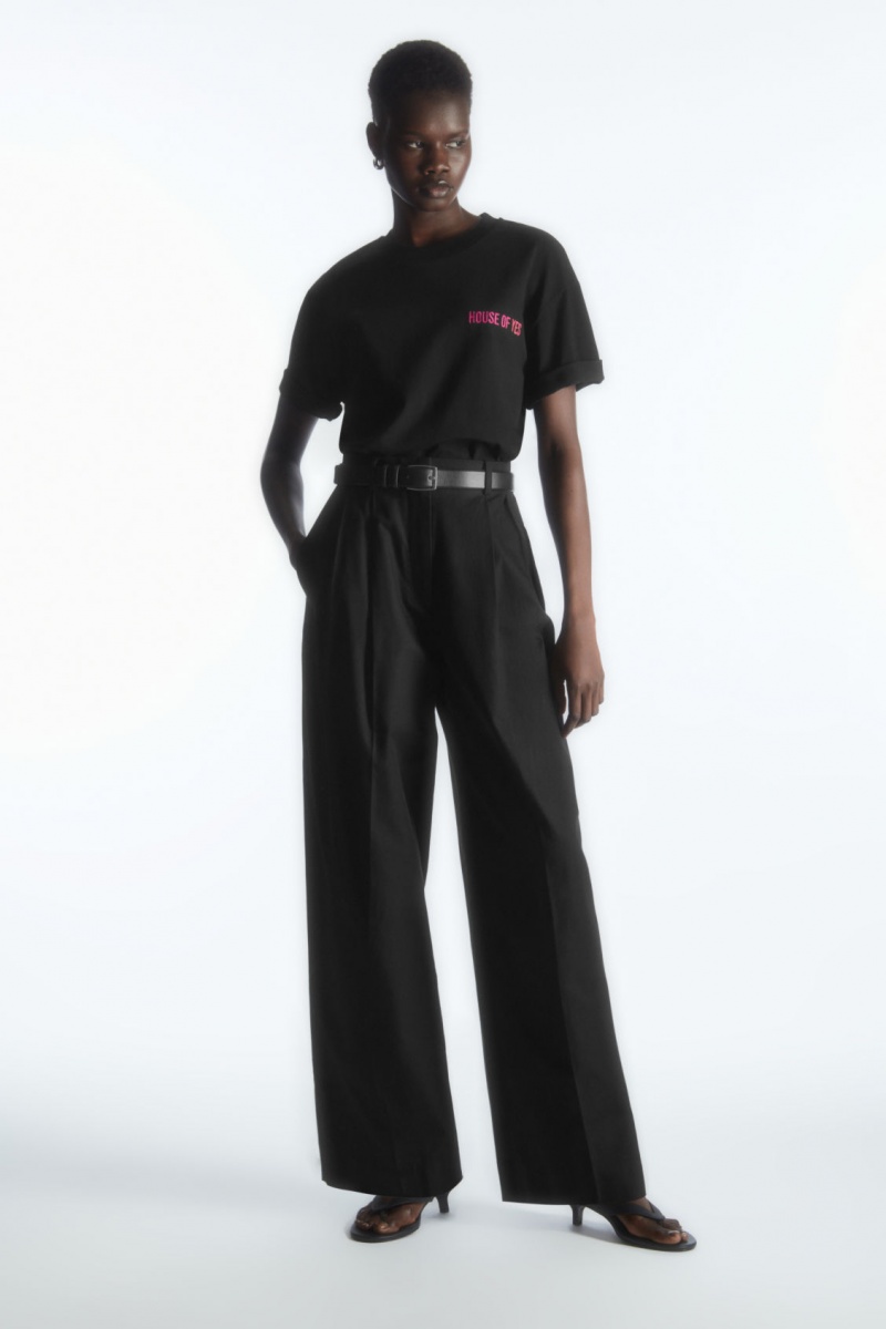 Women's COS Pride 2023 T-Shirt Black NZ-92NXCFUQT