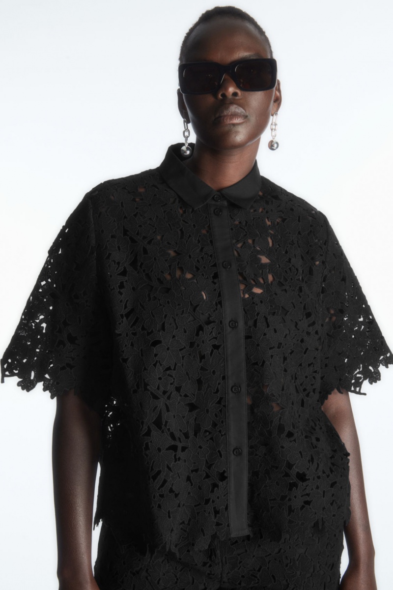 Women's COS Short-Sleeved Broderie Anglaise Shirts Black NZ-34PSYIJON