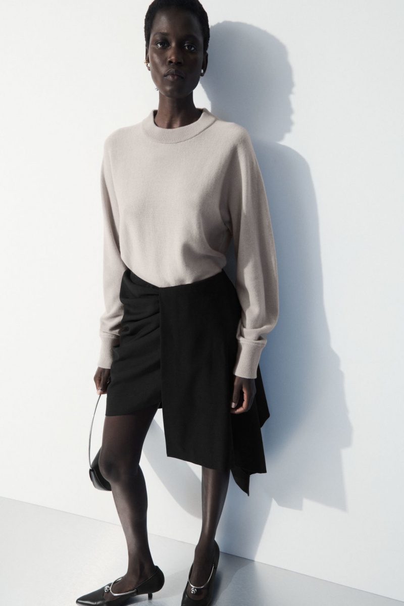 Women's COS The Essential Cashmere Sweaters Beige NZ-13YNOJCLW