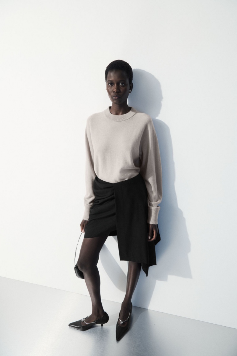 Women's COS The Essential Cashmere Sweaters Beige NZ-13YNOJCLW