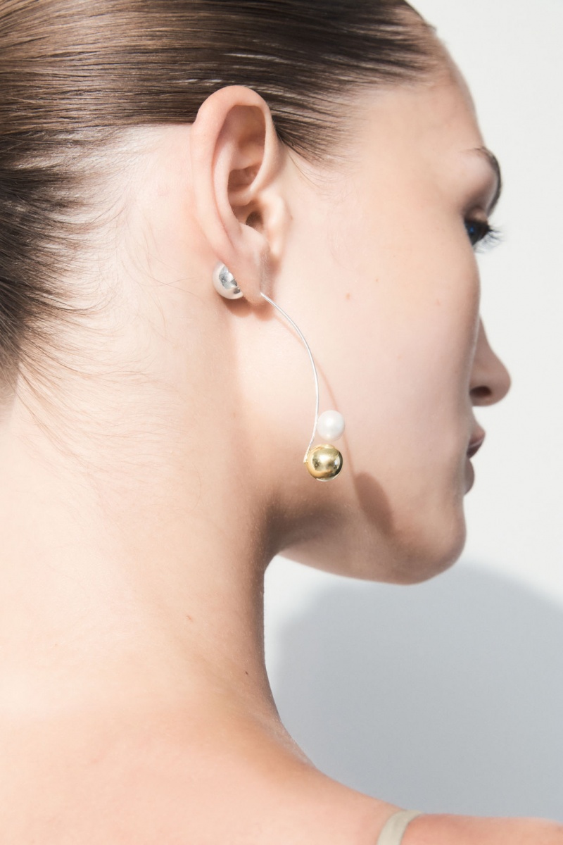 Women's COS The Sphere Pearl Earrings Silver NZ-76TEZJHWN