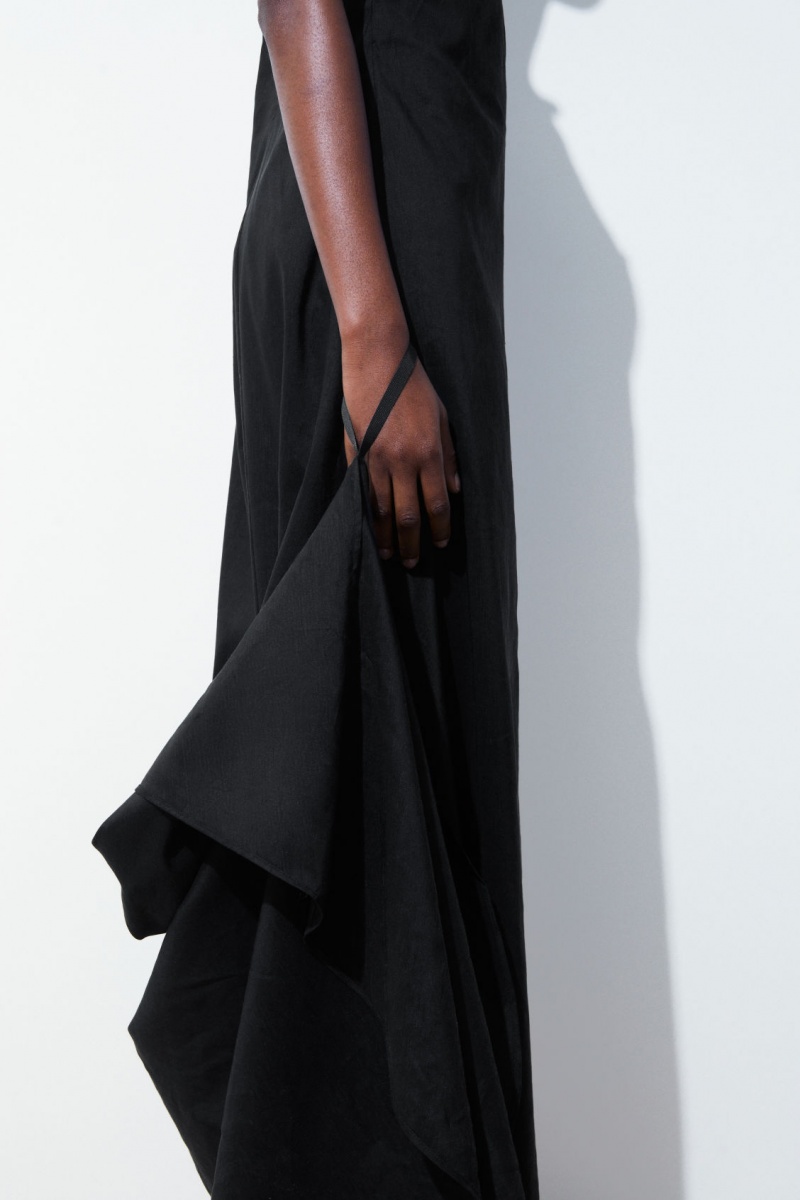 Women's COS The V-Neck Linen Maxi Dress Black NZ-12EMTJPHA