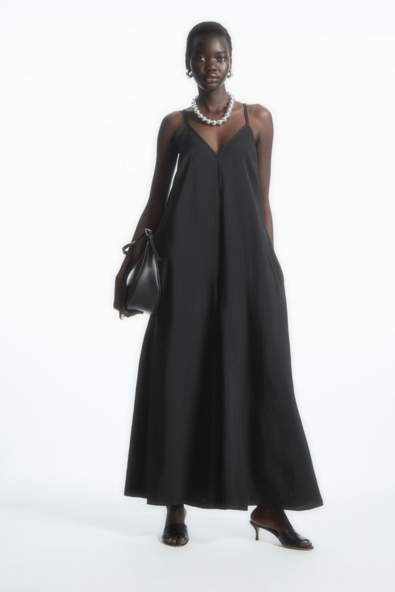 Women's COS V-Neck Wide-Leg Jumpsuit Black NZ-52OFDRBJW