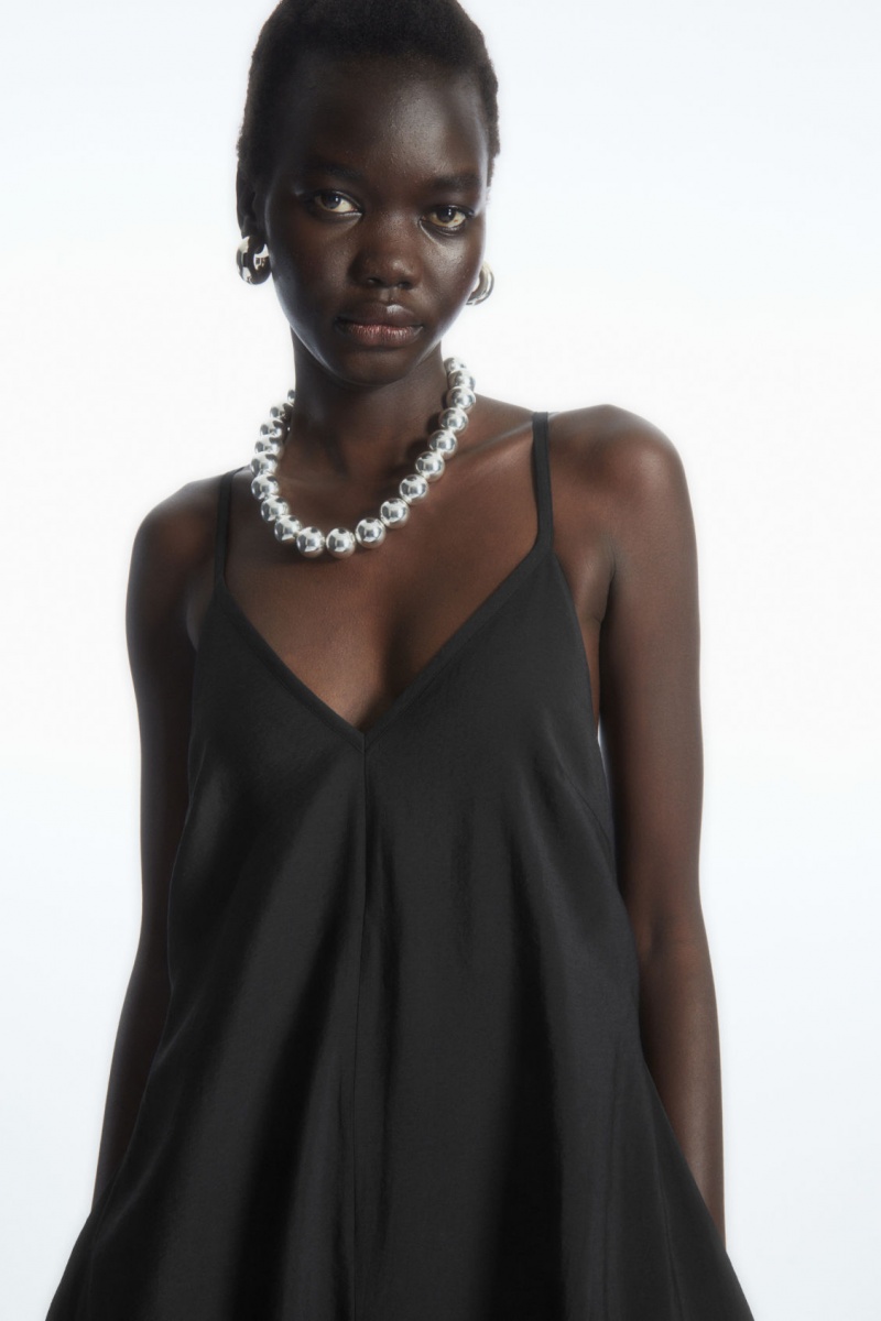 Women's COS V-Neck Wide-Leg Jumpsuit Black NZ-52OFDRBJW