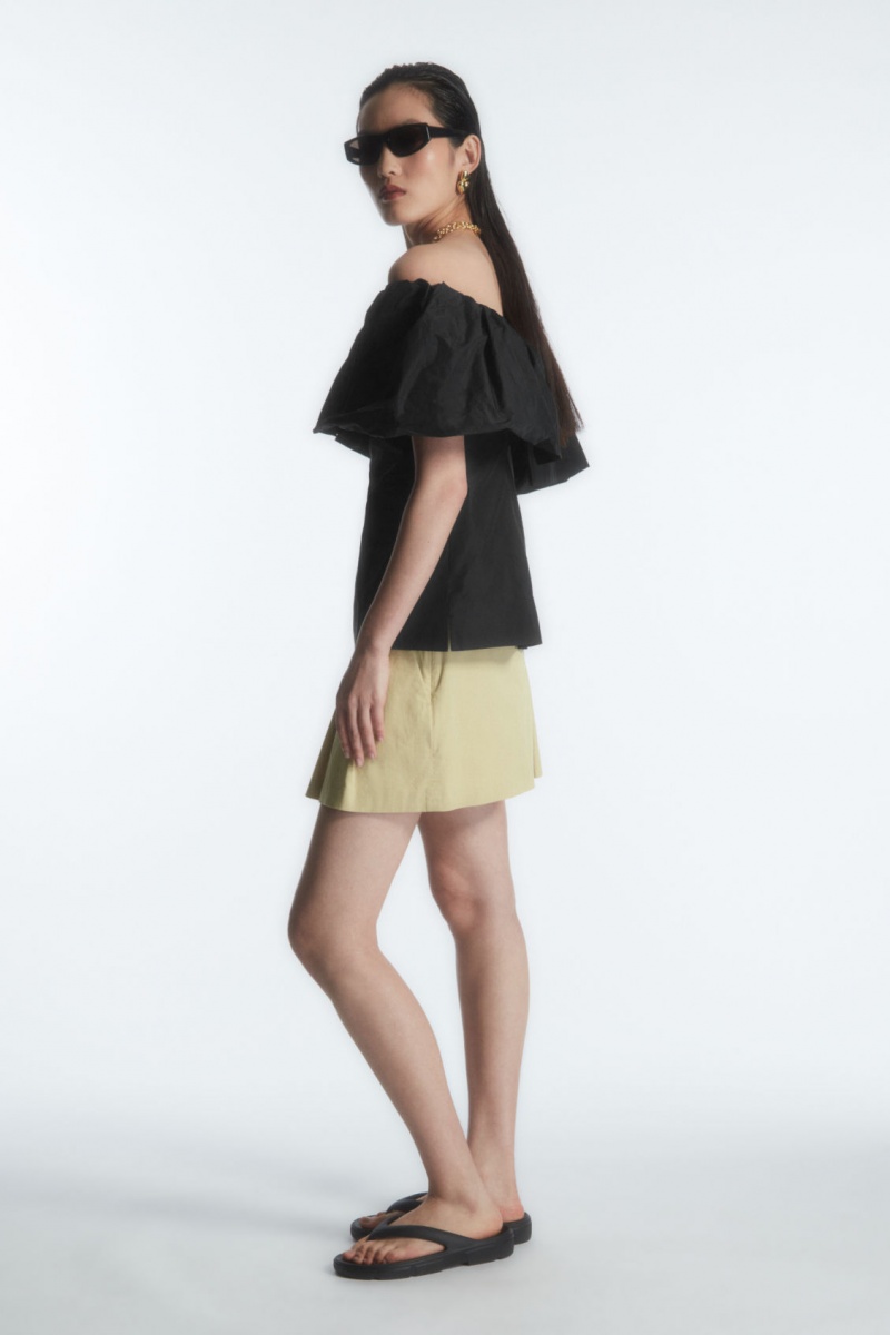 Women's COS Voluminous Off-The-Shoulder Tops Black NZ-84BAOLYVJ